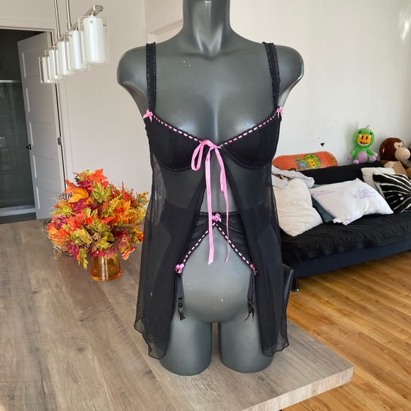 Lingerie set - Picture 2 of 5